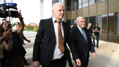 Julian Assange Hakim Karşısına Çıktı: Resmen Özgür