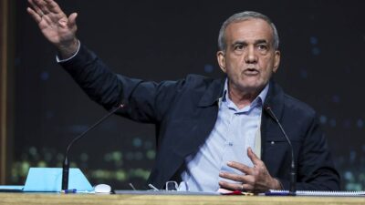 İran Cumhurbaşkanlığı Seçiminde Türk Kökenli Aday Pezeşkiyan Önde Gidiyor
