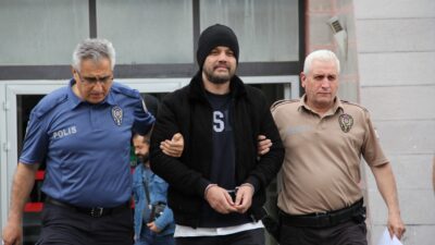 Sokak ortasında eski sevgilisini 15 yerinden bıçakladı, 19 yıl 7 ay hapis cezasına çarptırıldı