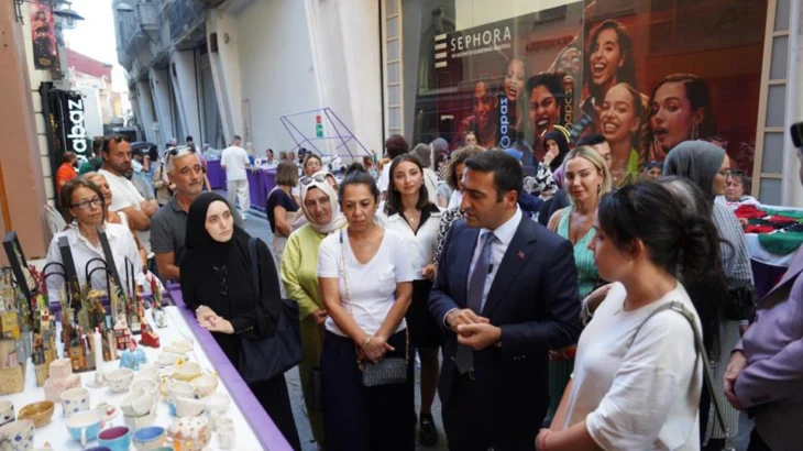 Beyoğlu’ndaki “Kadın El Emeği Pazarı” polis tarafından kaldırıldı