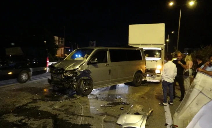 Antalya’da zincirleme kaza: 3 yaralı