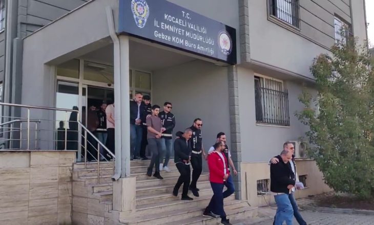 4 ilde eş zamanlı operasyon! 1.4 milyon makaron ele geçirildi