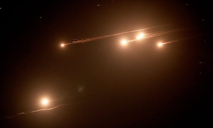 İran’dan fırlatılan füzelerin İsrail’de 7 noktaya isabet ettiği bildirildi