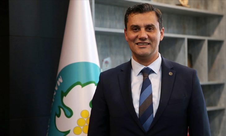 Manisa Büyükşehir Belediye Başkanı Ferdi Zeyrek hayatını kaybetti